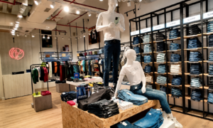 Pepe Jeans custom retail fixtures
