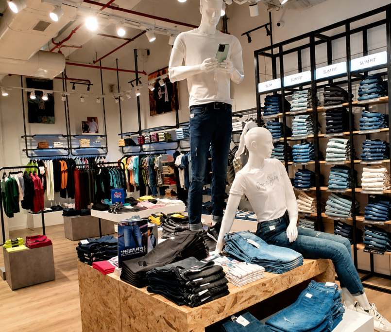 Pepe Jeans fixtures